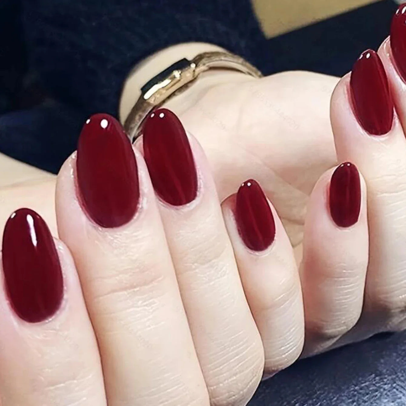 ARTAUG 24PCS Medium White Square Press On Nails