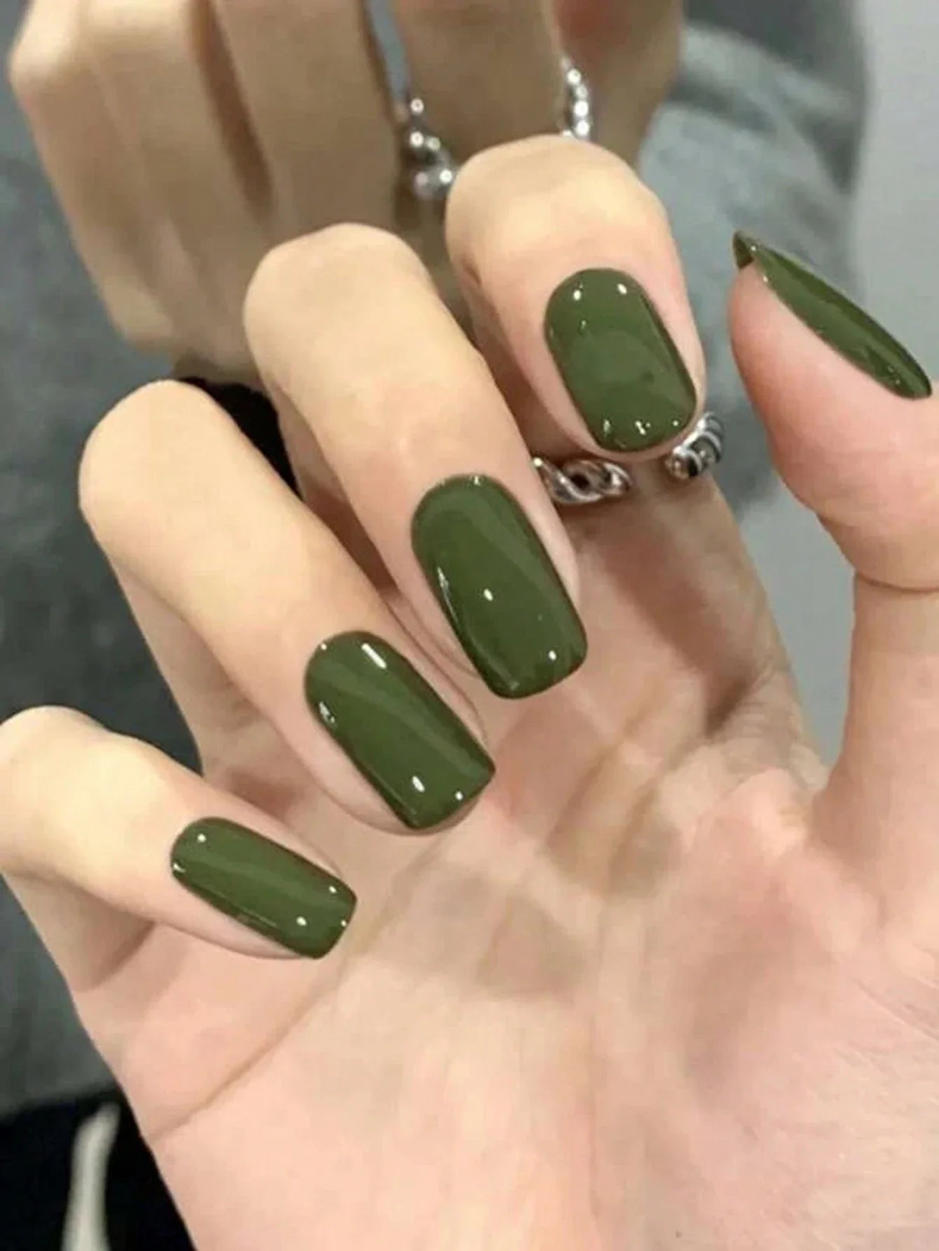 ARTAUG 24PCS Medium White Square Press On Nails