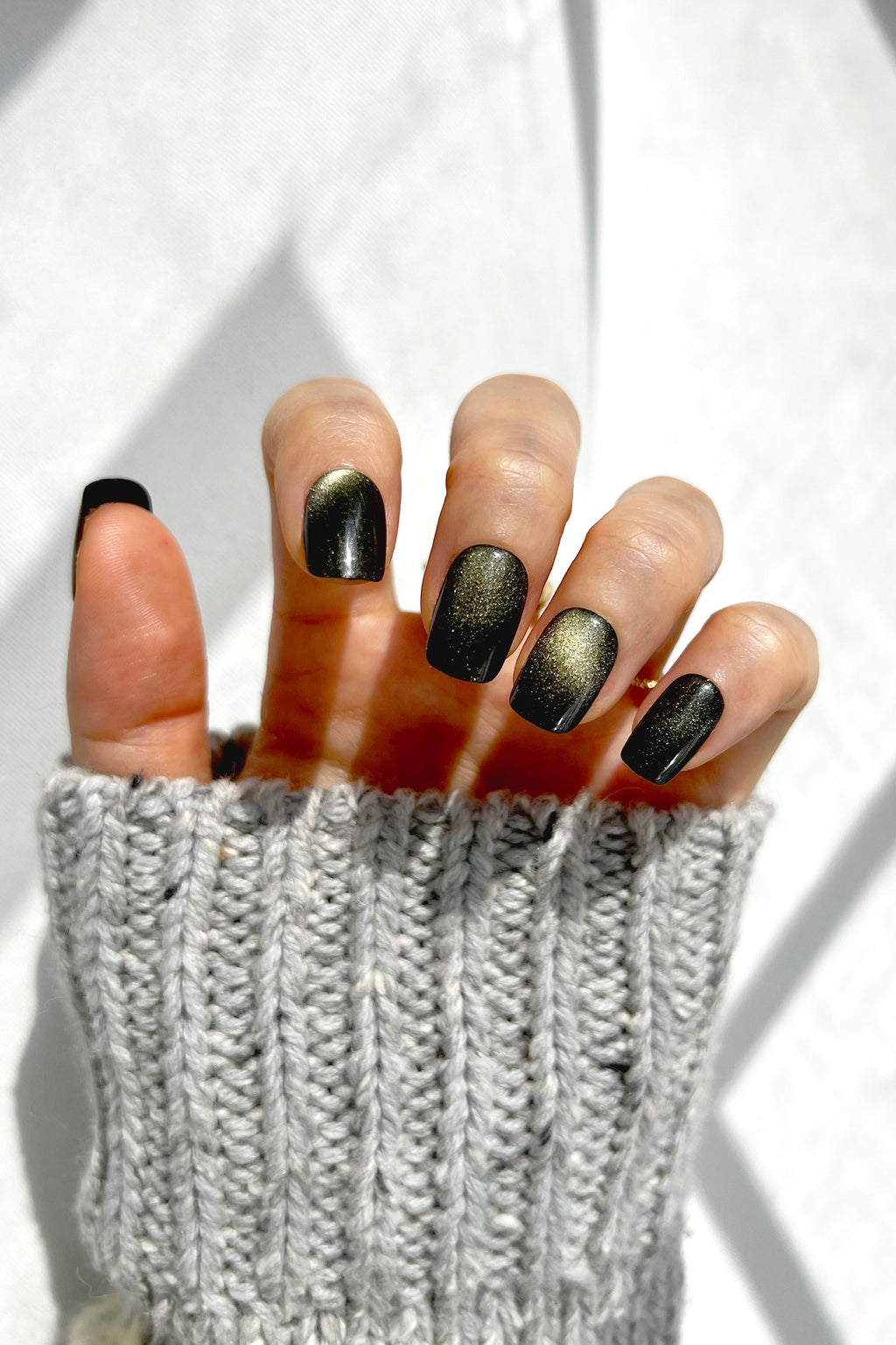 Verdant Quartz | Soft & Durable Press-On Nails