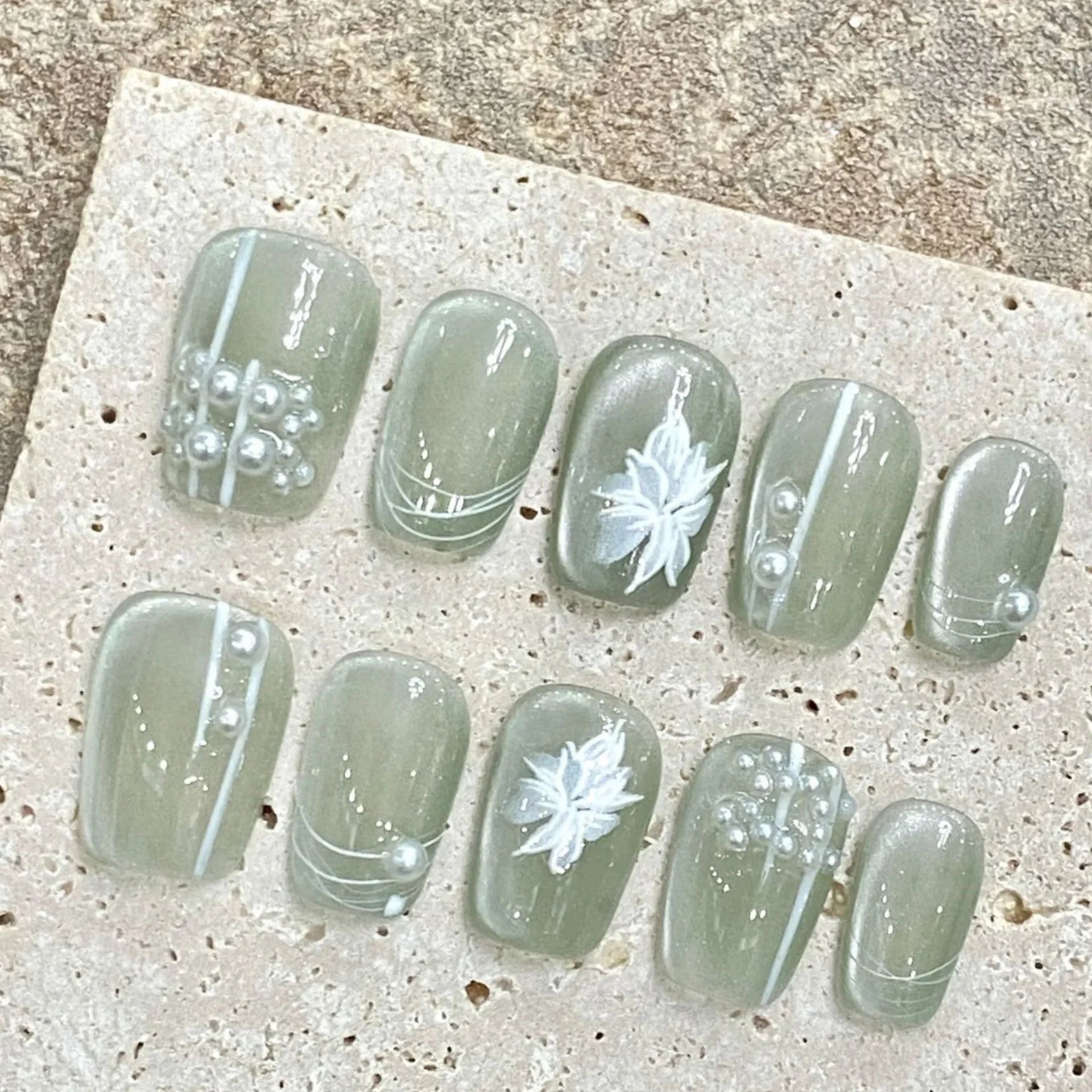 Cat's Eye Press On Nails