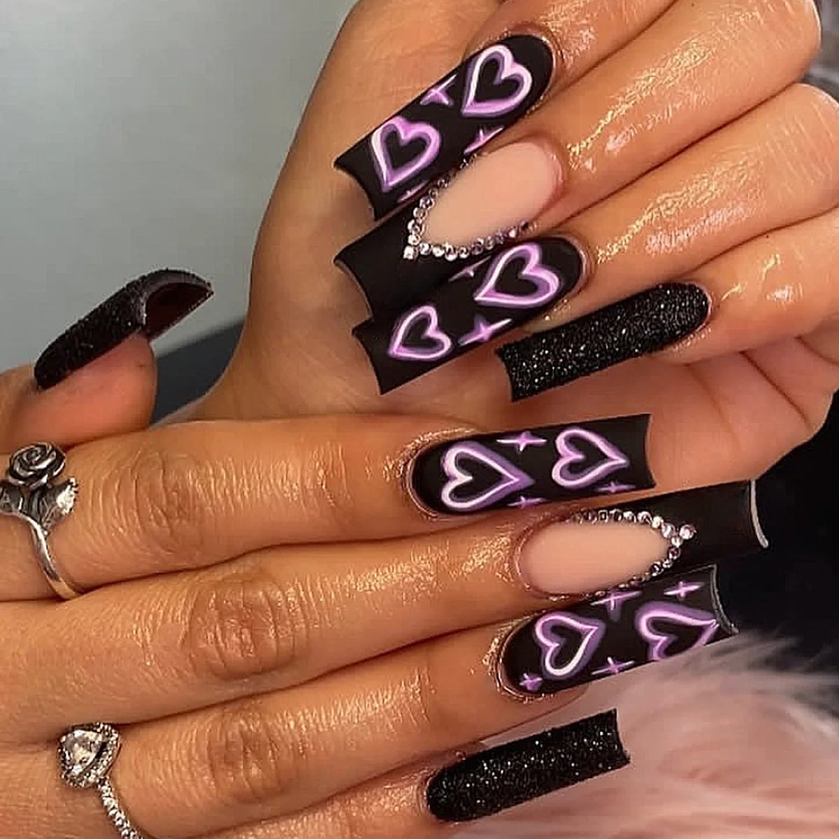 Glamorous Rhinestone-Studded Press-On Nails