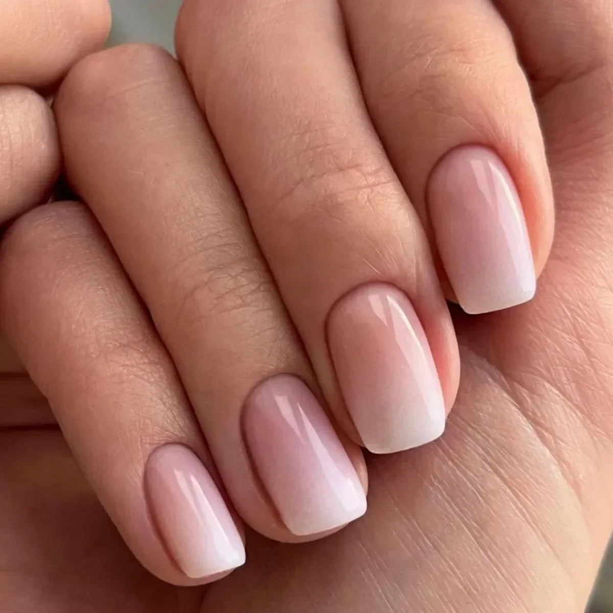 Glossy Press On Nails Set Short Oval Gradient