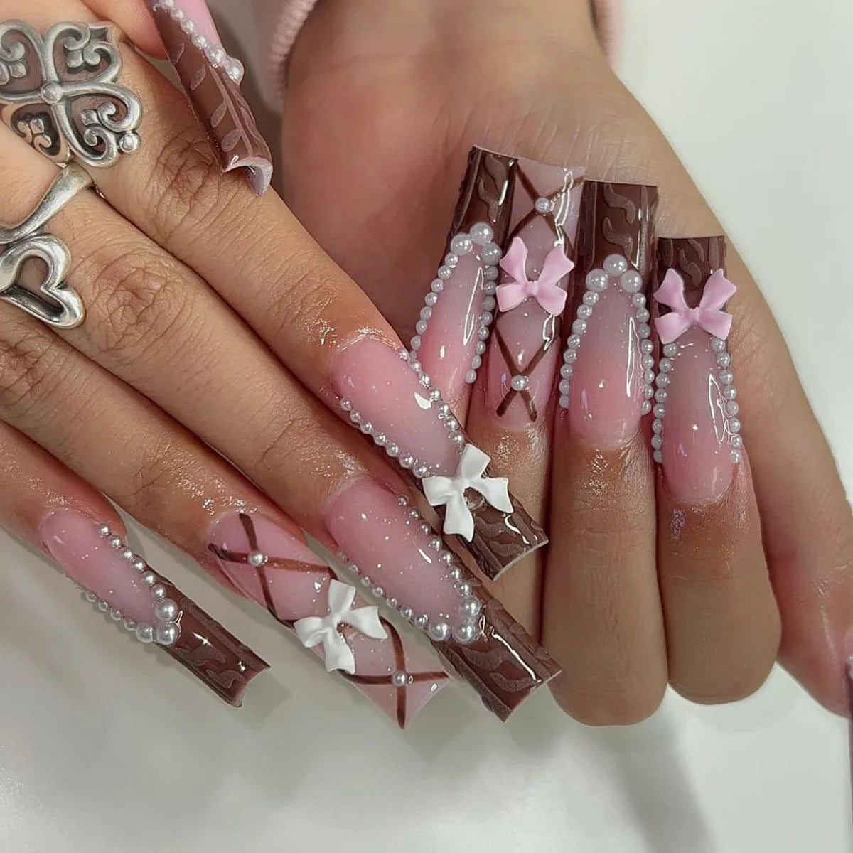 Glamorous Rhinestone-Studded Press-On Nails