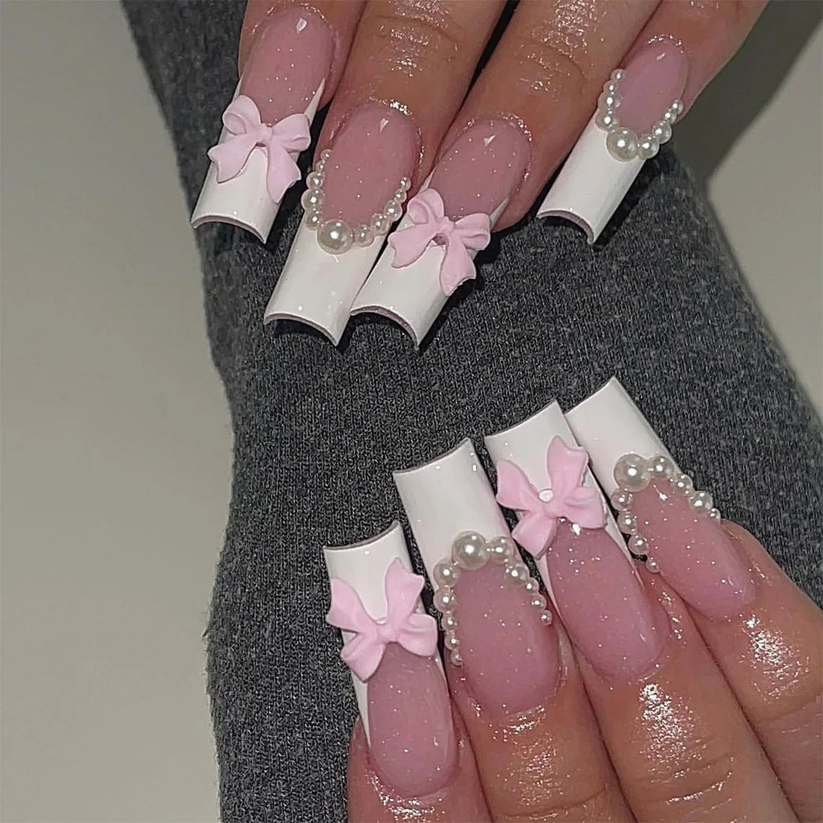 Glamorous Rhinestone-Studded Press-On Nails